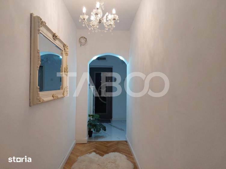 Apartament cu 3 camere decomandat, mobilat în Valea Aurie