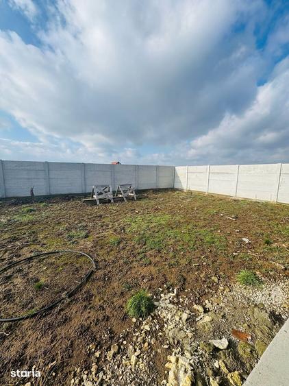 Casă cu 4 camere cu Teren 500 Mp în Sântandrei