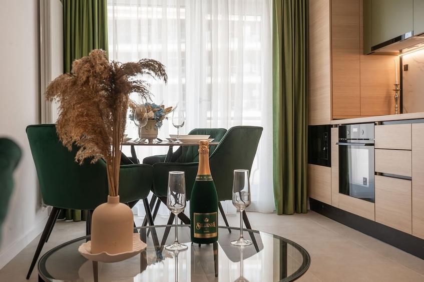 Apartament cu 2 camere decomandat în Mamaia-Sat