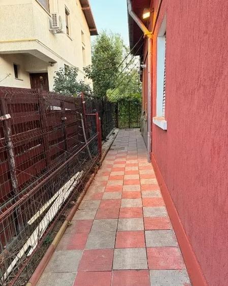 Casă individuală cu 3 camere cu Canalizare în Chibrit