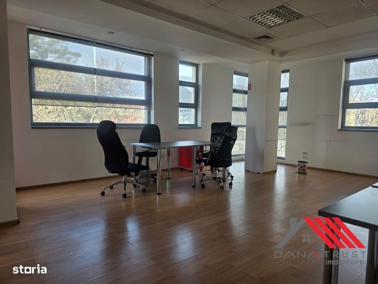 Spațiu comercial, de 180 mp, în Olimpia-Stadion