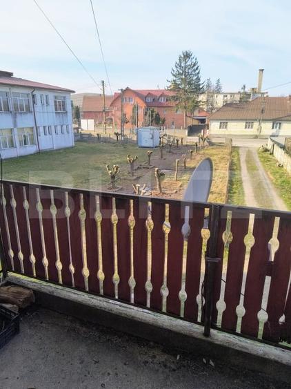 Apartament cu 3 camere decomandat, mobilat în Exterior Vest