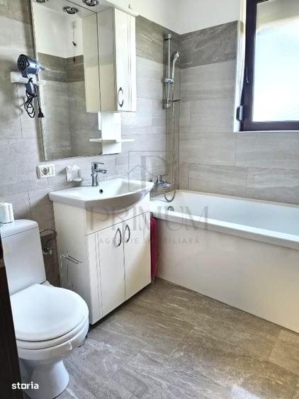 Apartament cu 4 camere decomandat în Central