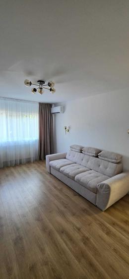 Apartament cu 2 camere decomandat în Tineretului