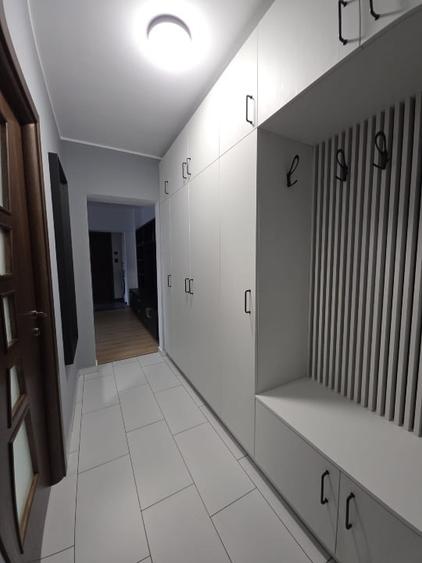 Apartament cu 2 camere semidecomandat, mobilat în Crângași