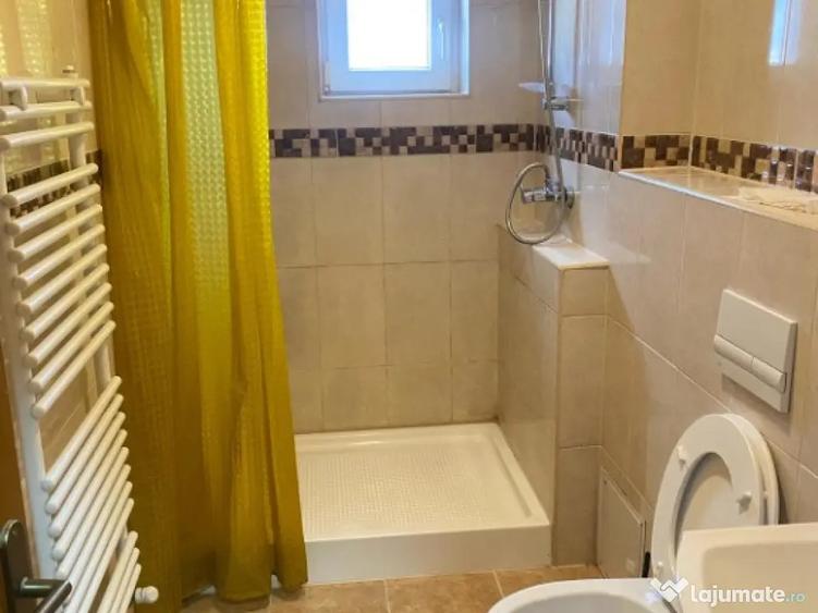 Apartament cu 2 camere semidecomandat în Miorița
