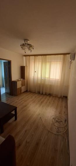 Apartament cu 2 camere semidecomandat în Exterior Vest