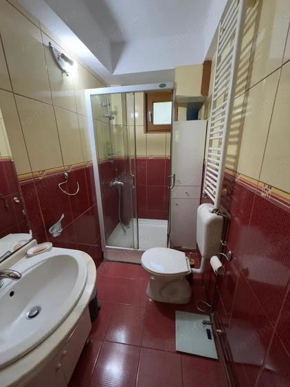 Apartament cu 2 camere decomandat în Medicină