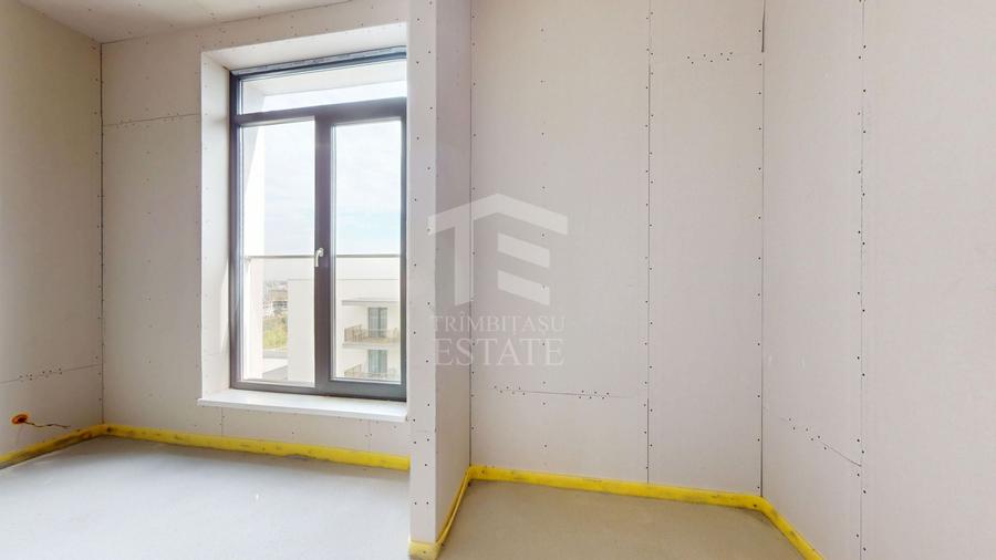 Apartament cu 4 camere nedecomandat în Theodor Pallady