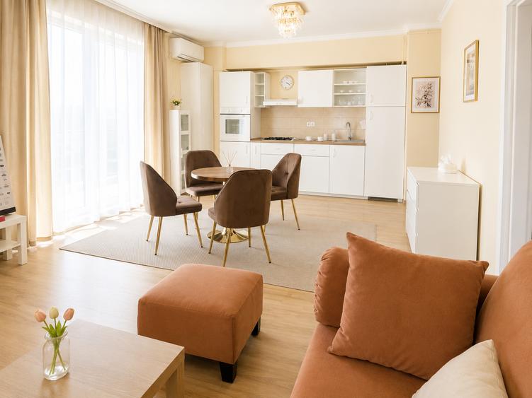 Apartament cu 2 camere semidecomandat în Iancu Nicolae