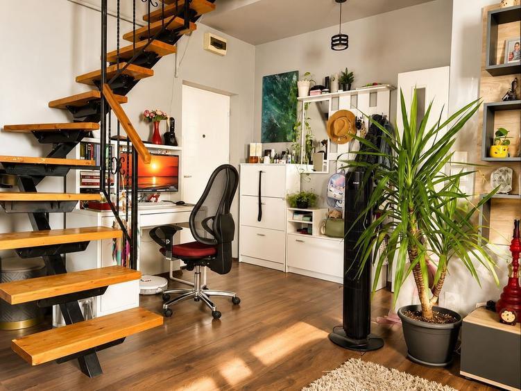 Apartament cu 2 camere semidecomandat, mobilat în Vitan