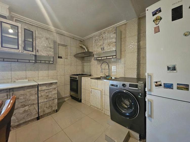 Apartament cu 2 camere decomandat în Teilor