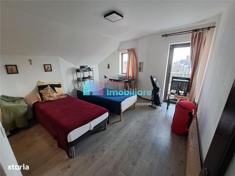 Casă cu 4 camere în Bulai