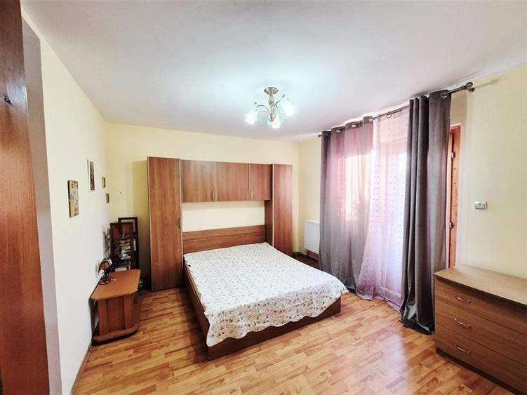 Casă cu 4 camere cu Teren 108 Mp în Tătărași