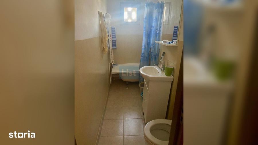 Apartament cu 3 camere semidecomandat în Central