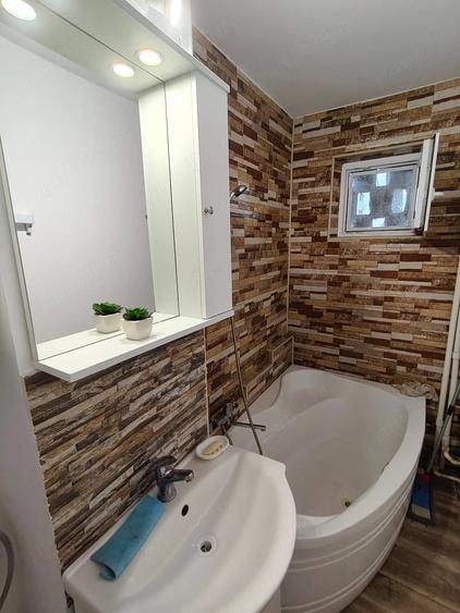 Apartament cu 2 camere semidecomandat în Casa de Cultură
