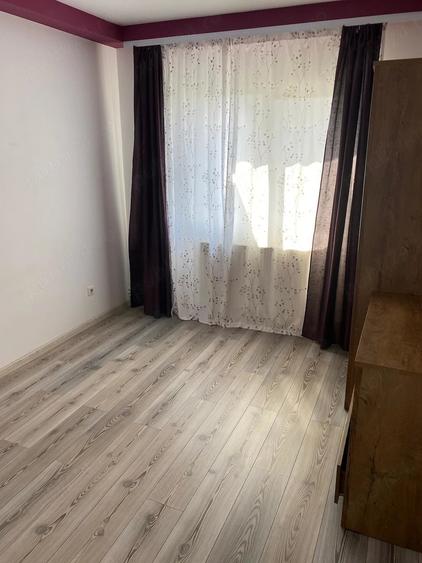 Apartament cu 3 camere decomandat în Țiglina 1