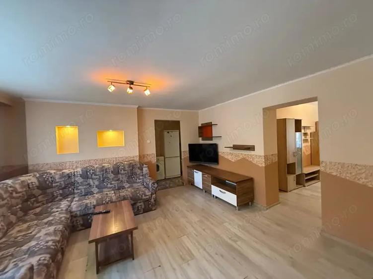Apartament cu 3 camere decomandat în Gojdu