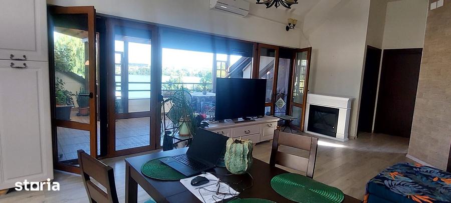 Apartament cu 3 camere în Dămăroaia