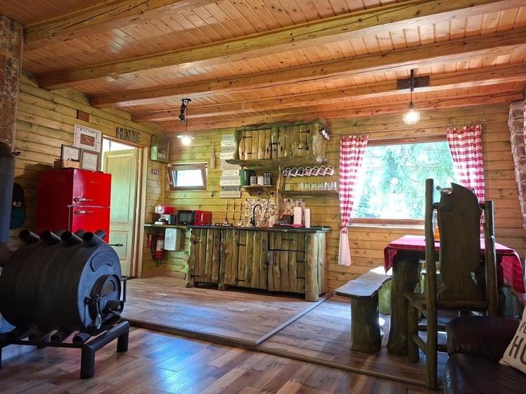 Casă cu 2 camere în Neagra