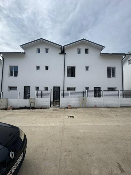 Casă cu 4 camere cu Canalizare în Bragadiru