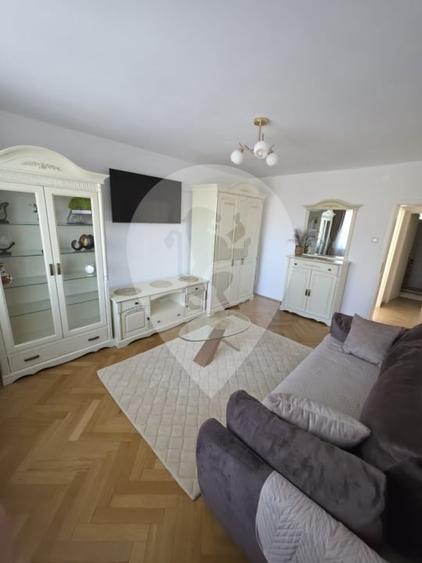 Apartament cu 2 camere decomandat în Centrul Civic