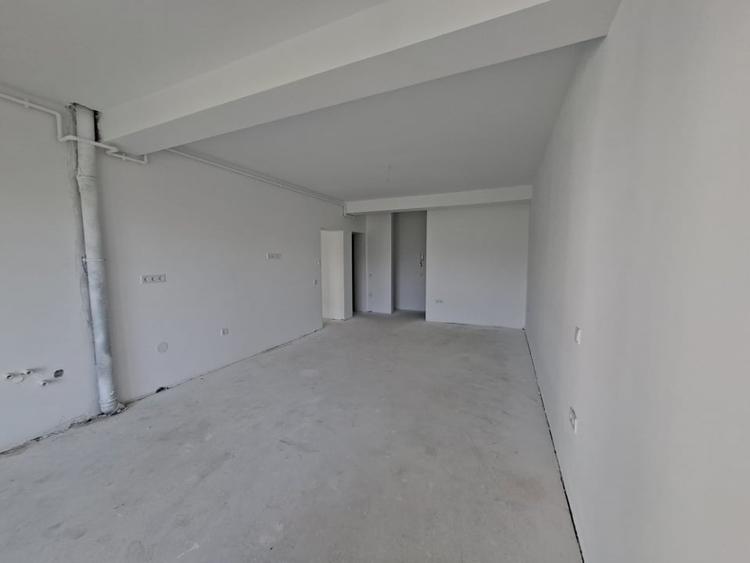 Apartament cu 2 camere decomandat în Cristian