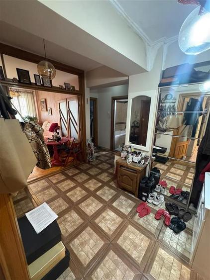 Apartament cu 4 camere decomandat în Ultracentral
