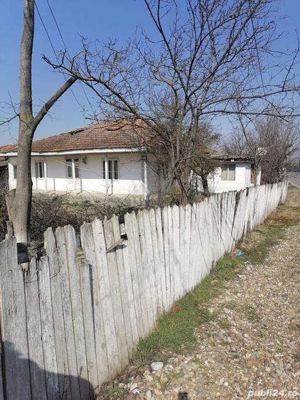 Casă în Vulturu