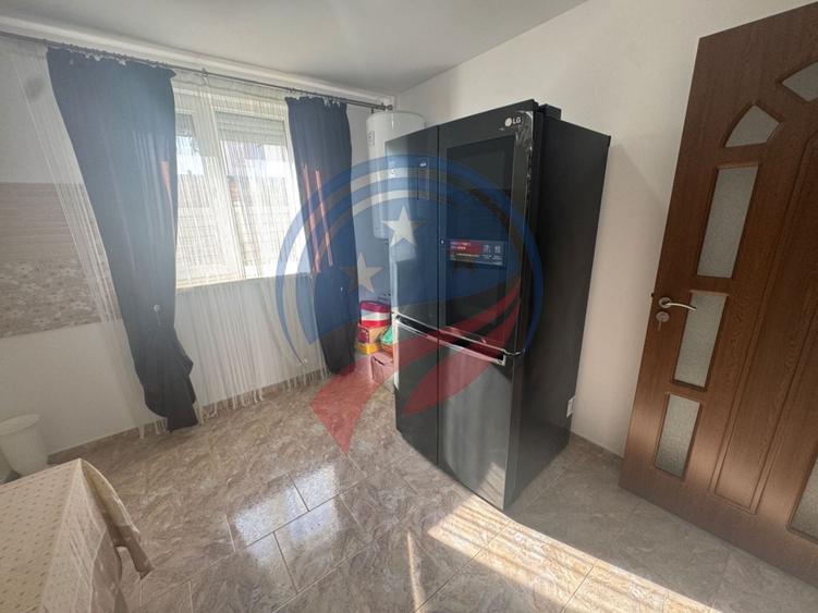 Casă individuală cu 4 camere cu Canalizare în Central