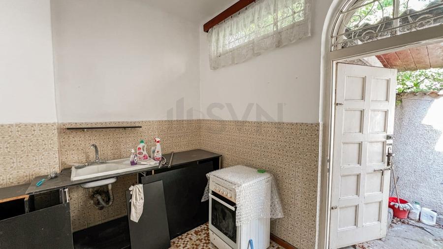 Casă individuală cu 5 camere cu Garaj în Barbu Văcărescu