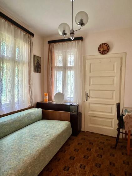 Casă cu 3 camere în Central