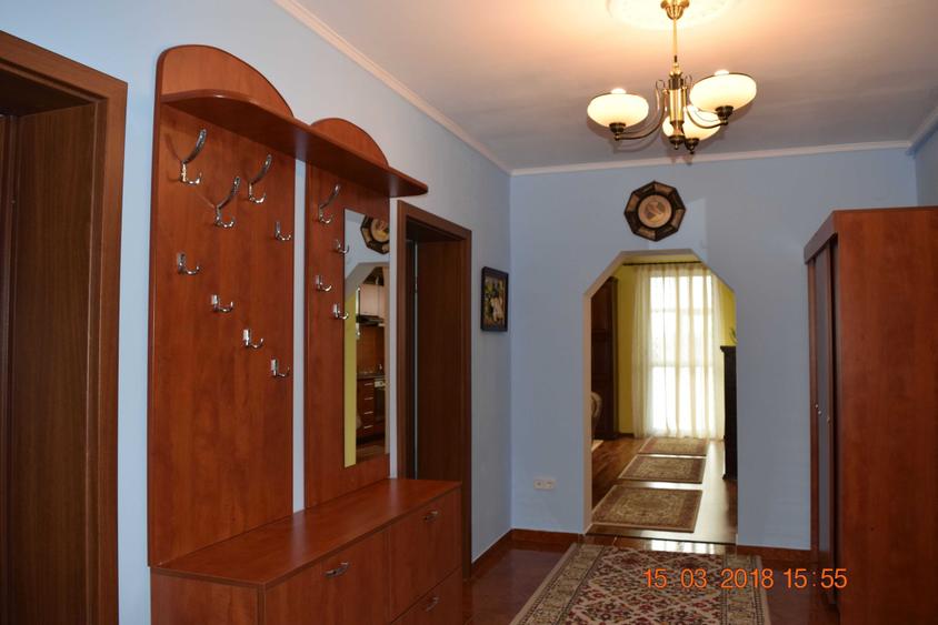 Apartament cu 3 camere decomandat în Lazaret