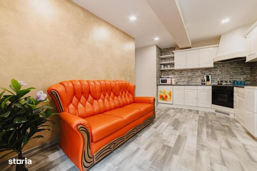 Casă cu 4 camere în Noua