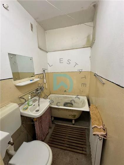 Apartament cu 2 camere semidecomandat în Florilor