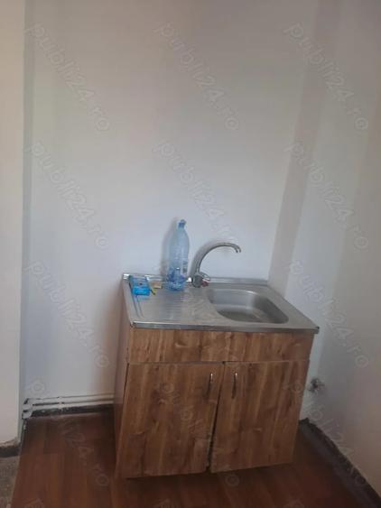Garsonieră decomandată în Central