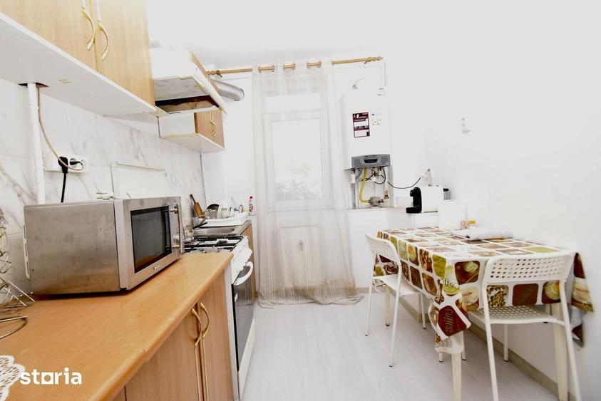 Apartament cu 2 camere semidecomandat în Calea București