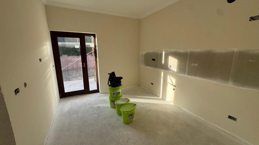 Duplex cu 5 camere cu Canalizare în Dumbrăvița