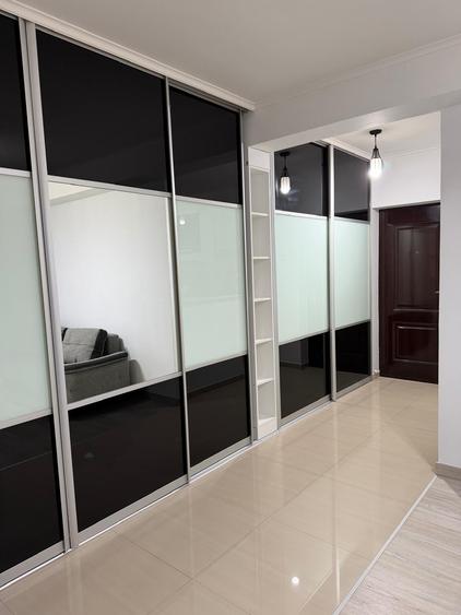 Apartament cu 2 camere semidecomandat, mobilat în Florești
