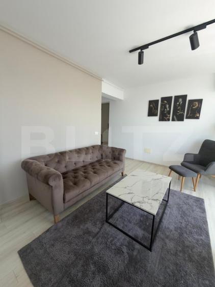 Apartament cu 3 camere decomandat, mobilat în Tractorul