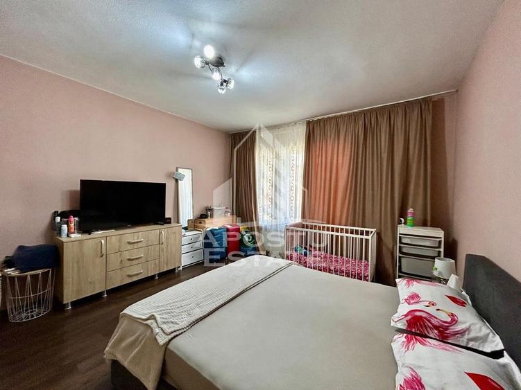 Apartament cu 3 camere decomandat în Central