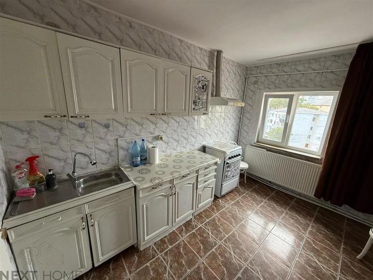 Apartament cu 3 camere decomandat în Brăilei