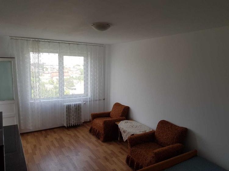 Apartament cu 2 camere decomandat, mobilat în Uverturii