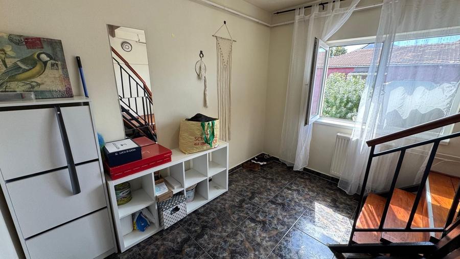 Apartament cu 3 camere, mobilat în Lipovei