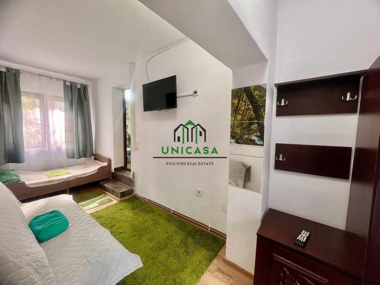 Casă individuală cu 6 camere cu Canalizare în Central