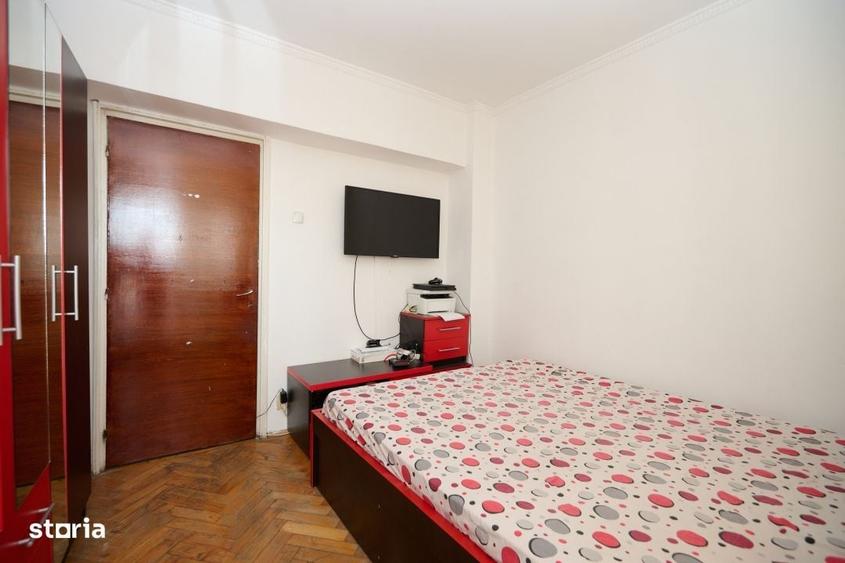 Apartament cu 4 camere decomandat în Central