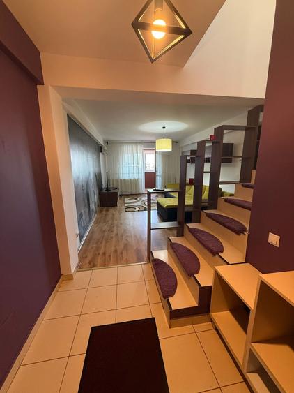 Penthouse cu 4 camere decomandat în Berceni