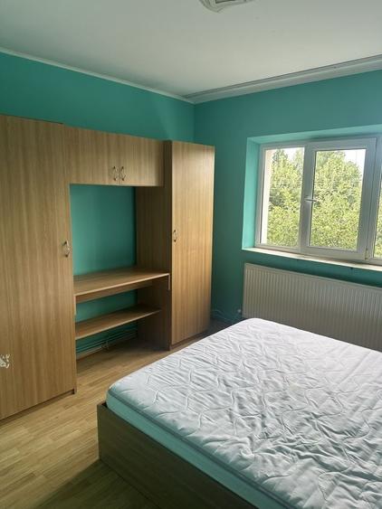 Apartament cu 3 camere decomandat în Tomești