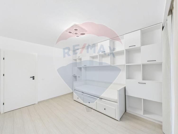 Apartament cu 3 camere decomandat, mobilat în Lujerului