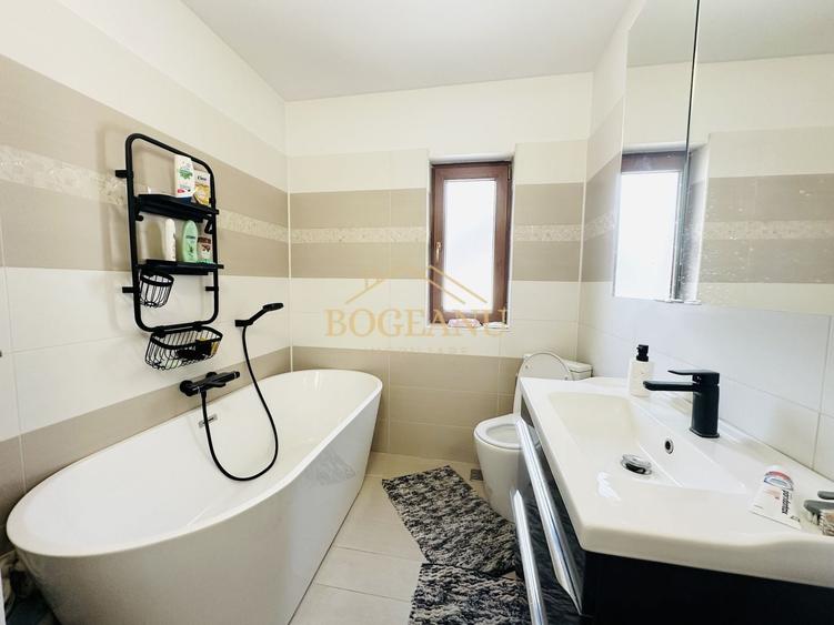 Casă individuală cu 6 camere cu Canalizare în Moșnița Nouă